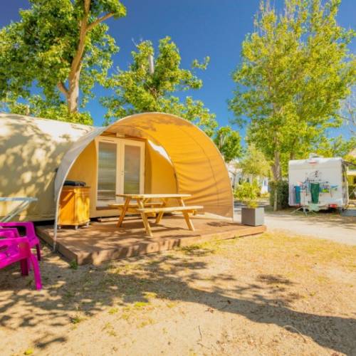 Acces direct a la plage depuis le camping La Creol