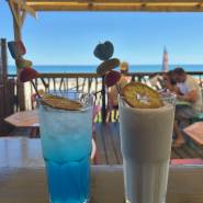 camping restaurant vue sur mer cocktail bar